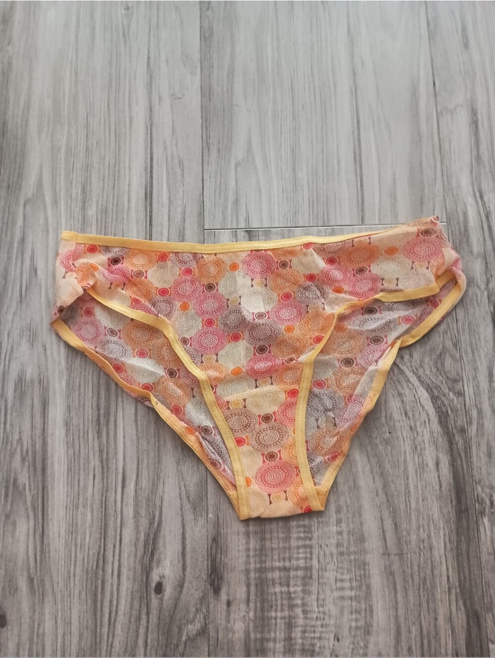NWT Vintage Victoria's Secret Body Mesh Bikini Brief Panty M/L  Retro Geometric